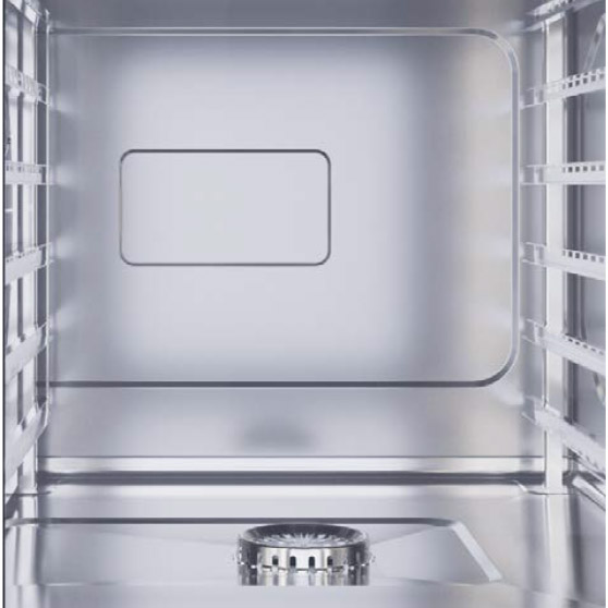 Innenansicht der HOBART CHEF'S COMBI mit Edelstahlgehäuse, Umluftsystem und Einschubschienen für professionelle Küchen.