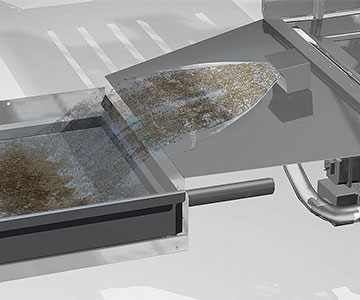 Detailansicht des ASR² Schmutzaustrags der FLOW Line autoLINE mit Edelstahlrutsche zur automatischen Entfernung von Speiseresten und groben Rückständen, KI-gestützte Steuerung für optimale Waschlauge und reduzierten Wasserverbrauch.