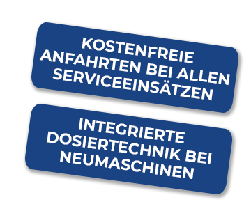 Zwei blaue Labels mit den Vorteilen von HOBART Service: kostenfreie Anfahrten bei allen Serviceeinsätzen und integrierte Dosiertechnik bei Neumaschinen.